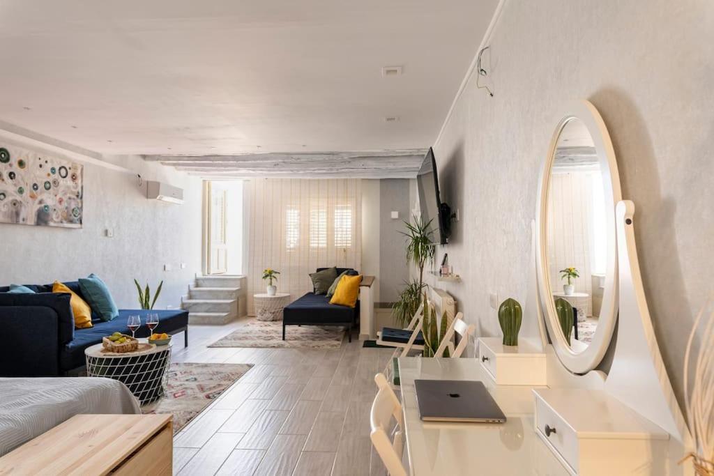 Rocca Politeama Attico Prestigioso Ed Eccitante. Apartment Palermo Bagian luar foto